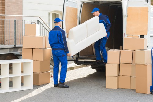 Unpacking support in a Battersea flat with room-by-room setup