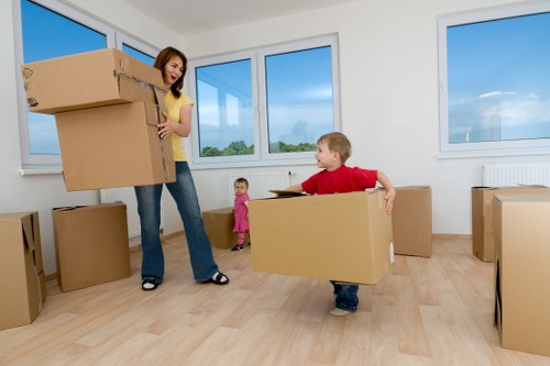 Preparation checklist and moving day planning for Battersea removals